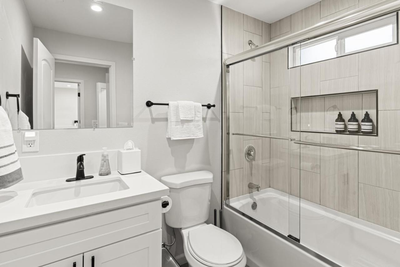 Estepa Unit #3 By Pmi Thousand Oaks Exterior photo